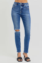 Cargar imagen en el visor de la galería, RISEN High Rise Ankle Skinny Knee Distressed Blue Denim Jeans