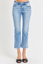 Cargar imagen en el visor de la galería, RISEN Low Rise Crop Blue Wash Denim Straight Leg Jeans