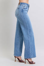 Ladda upp bild till gallerivisning, Judy Blue Wide Leg Medium Blue Washed Denim Jeans