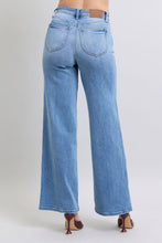 Ladda upp bild till gallerivisning, Judy Blue Wide Leg Medium Blue Washed Denim Jeans