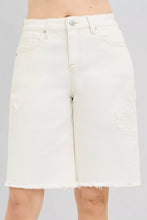 Carregar imagem no visualizador da galeria, RISEN Slouchy Relaxed Floral Embroidered Bermuda Denim Shorts
