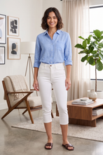 Carregar imagem no visualizador da galeria, Judy Blue High Waist Extended Waistband Capri Pants with Spade Pockets