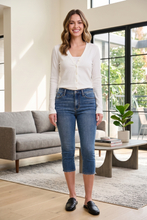 Load image into Gallery viewer, Judy Blue Mid-Rise Stretch Capri Jeans
