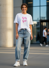 Carregar imagem no visualizador da galeria, Playful Girly Girl T-Shirt