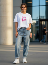 Carregar imagem no visualizador da galeria, Playful Girly Girl T-Shirt