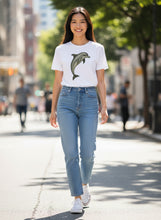 Carica l'immagine nel visualizzatore di Gallery, Organic Majestic Dolphin T-Shirt