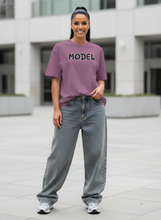 Load image into Gallery viewer, MODEL Pop Letter T-Shirt