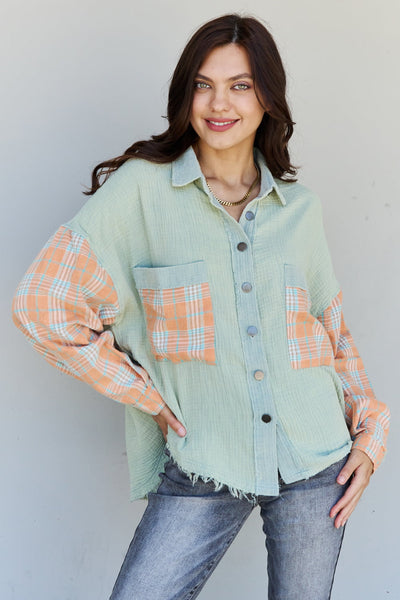 FASHION INFLUENCERS FAVORITE POL "Go Time" Solid Plaid Contrast Gauze Textured Button Down Shacket