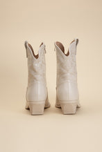 Carregar imagem no visualizador da galeria, WILLA-1 Western Booties
