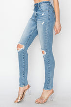 Ladda upp bild till gallerivisning, Risen High Rise Knee Distressed Skinny Blue Wash Denim Jeans
