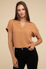 Cargar imagen en el visor de la galería, Hyfve Cuffed Sleeved Collared Cropped Linen Top
