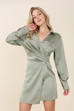 Ladda upp bild till gallerivisning, Lilou Satin Collared Wrap Mini Dress
