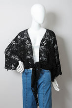 Cargar imagen en el visor de la galería, Crochet Floral Petal Kimono Wrap
