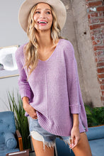 Carregar imagem no visualizador da galeria, Crew Neck Knit Sweater
