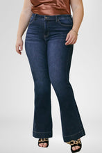 Cargar imagen en el visor de la galería, KanCan Plus High Waisted Flared Leg Blue Denim Jeans
