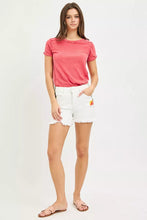 Carregar imagem no visualizador da galeria, RISEN Tummy Control High Rise Flower Printed Shorts
