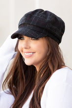 Cargar imagen en el visor de la galería, Ali&#39;s Corner Plaid Newsboy Caps
