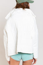 Cargar imagen en el visor de la galería, Quilted With Zipper Closure Jacket
