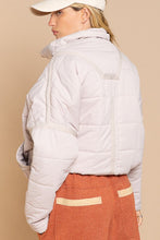 Cargar imagen en el visor de la galería, Quilted With Zipper Closure Jacket
