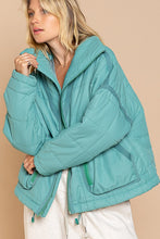 Cargar imagen en el visor de la galería, Quilted With Zipper Closure Jacket
