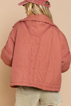 Cargar imagen en el visor de la galería, Quilted With Zipper Closure Jacket
