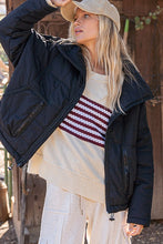 Cargar imagen en el visor de la galería, Quilted With Zipper Closure Jacket
