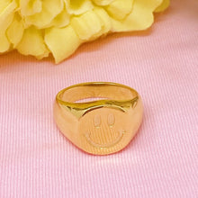 Загрузить изображение в средство просмотра галереи, Stamped Smile Ring
