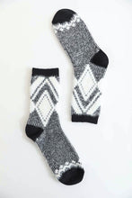 Cargar imagen en el visor de la galería, Faux Mohair Diamond Pattern Socks
