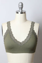 Load image into Gallery viewer, Leto Lace Trim Padded Bralette
