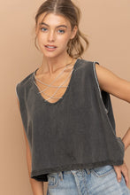 Carregar imagem no visualizador da galeria, Mineral Washed Rhinestone Tank
