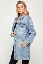 Cargar imagen en el visor de la galería, Blue Age Washed Distressed Longline Denim Jacket
