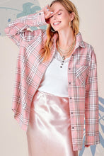 Carregar imagem no visualizador da galeria, La Miel Plaid Button Down Shirt
