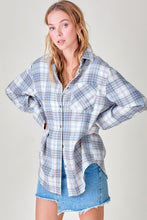 Carregar imagem no visualizador da galeria, La Miel Plaid Button Down Shirt
