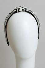 Carregar imagem no visualizador da galeria, Leto Embroidered Stitch Boho Knotted Headband
