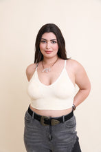 Load image into Gallery viewer, Leto Plus Size Seamless Padded Textured Brami
