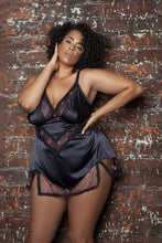 Carregar imagem no visualizador da galeria, BE WICKED Katherine Black Satin Babydoll
