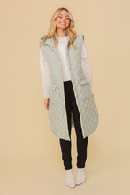 Carica l&#39;immagine nel visualizzatore di Gallery, Oversized Quilted Midi Jacket
