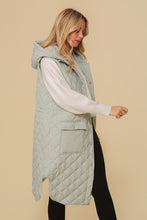 Load image into Gallery viewer, Oversized Quilted Midi Jacket
