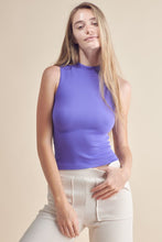 Carregar imagem no visualizador da galeria, Yelete Solid Color Mock Neck Cropped Ribbed Knit Top
