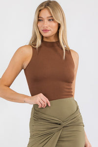 Yelete Solid Color Mock Neck Cropped Ribbed Knit Top