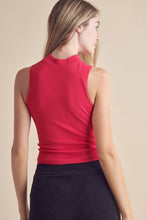 Carregar imagem no visualizador da galeria, Yelete Solid Color Mock Neck Cropped Ribbed Knit Top
