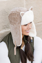 Загрузить изображение в средство просмотра галереи, Ali&#39;s Corner Kitten Ear Trapper Hat
