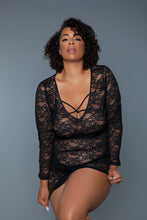 Cargar imagen en el visor de la galería, BE WICKED Lynn Plus Size Delicate Lace Chemise
