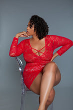 Cargar imagen en el visor de la galería, BE WICKED Lynn Plus Size Delicate Lace Chemise
