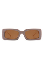 Cargar imagen en el visor de la galería, Cramilo Eyewear Square Flat Top Chain Link Design Sunglasses

