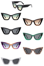 Load image into Gallery viewer, Cramilo Eyewear Square Retro Fashion Cat Eye Sunglasses
