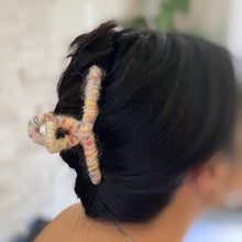 Carregar imagem no visualizador da galeria, Ellison and Young Confetti Yarn Hair Claw Set Of 3
