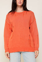 Carica l&#39;immagine nel visualizzatore di Gallery, Mineral Wash Distressed Sweater
