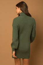 Carregar imagem no visualizador da galeria, Gilli Turtle Neck Balloon Sleeve Sweater Mini Dress
