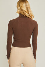 Carregar imagem no visualizador da galeria, Love Tree Solid Ribbed Knit Turtleneck Top
